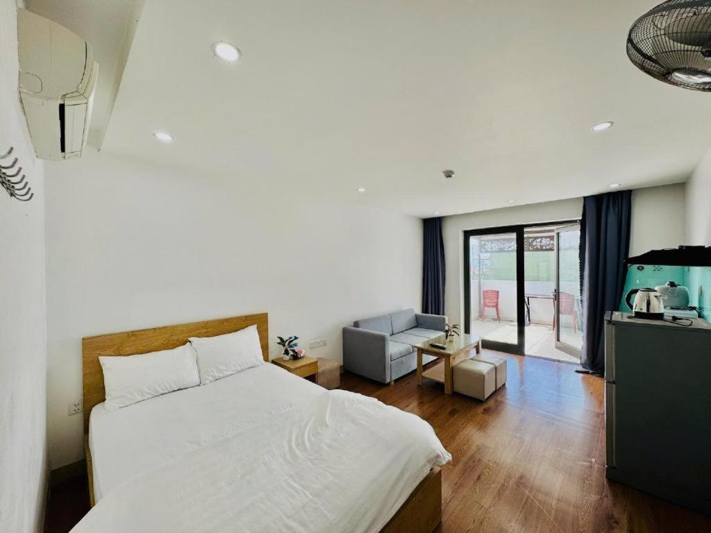 Salux Hotel