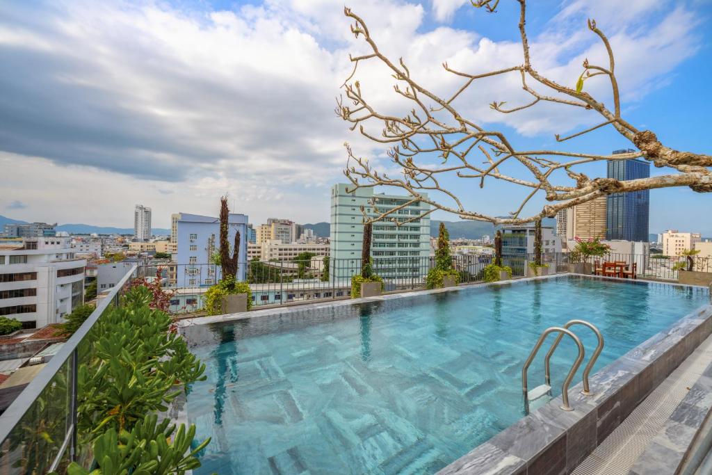 Vernal Hotel & Apartment Da Nang