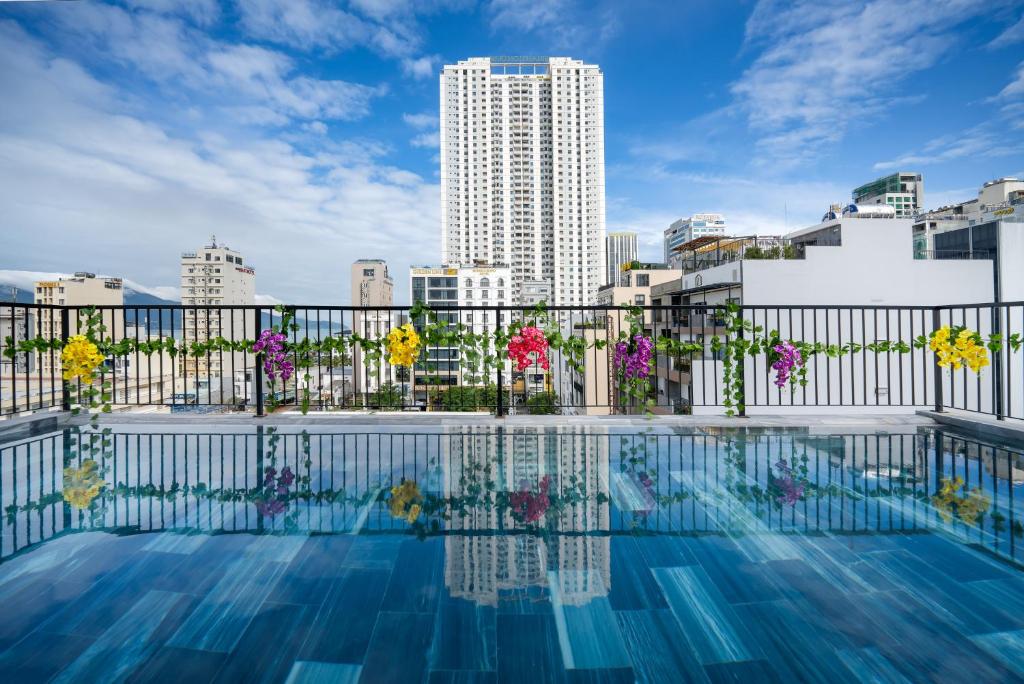 Samatha Apartment & Hotel