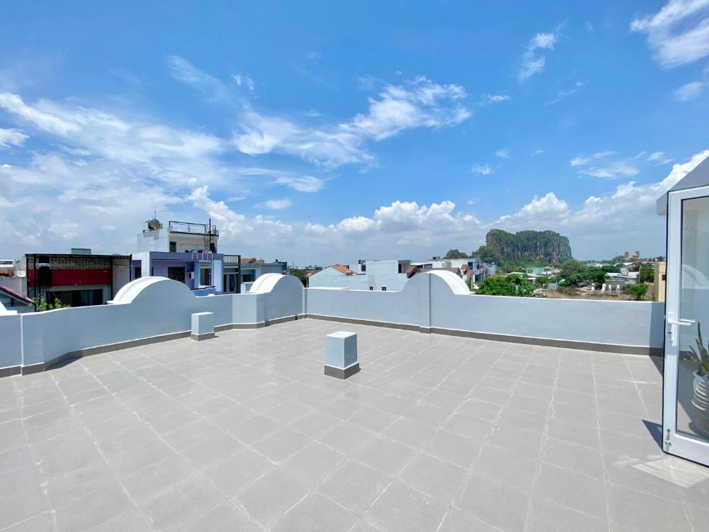 Moc Son Apartment - Attractive price for week and month stay - Serene Beachside Retreat Near Marble Mountains