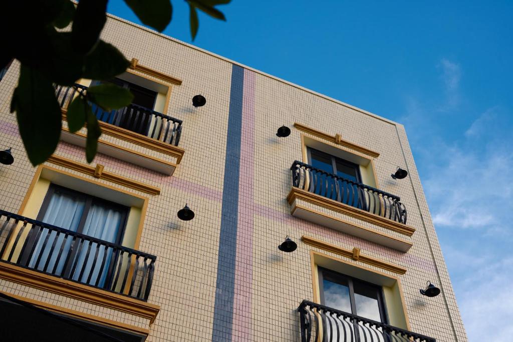 LangX Chapter Hotel & Apartment