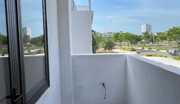 The F House