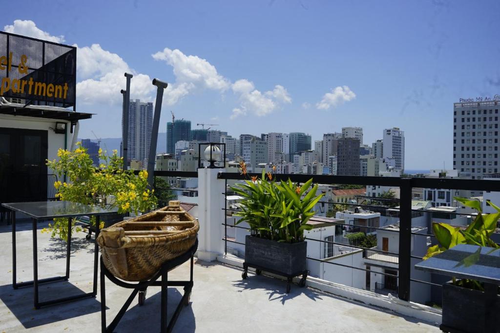 Oasis Hotel & Apartment