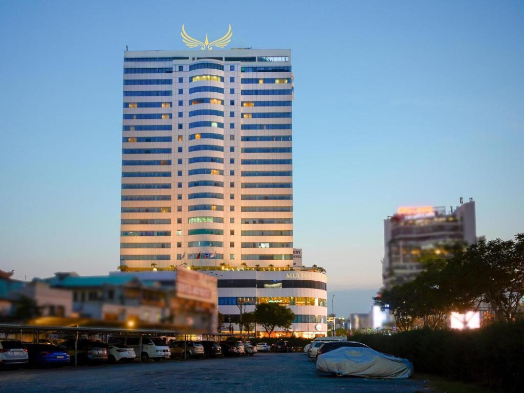 Muong Thanh Luxury Song Han Hotel - 10 Minutes to Da Nang Airport & 800m to Dragon Bridge