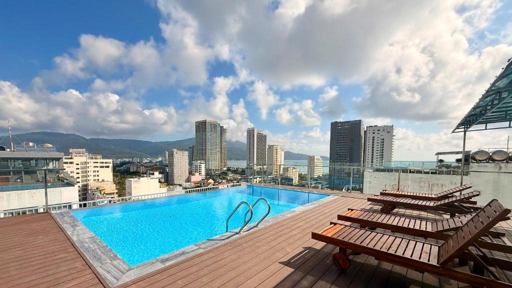 Golden Rose Hotel