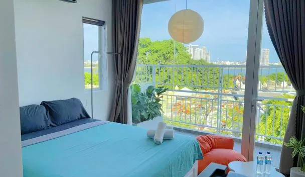 Corgi House Danang - Steps from Dragon Bridge
