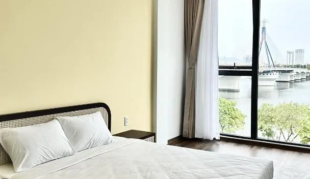 Han Riverine Hotel & Cafeteria DaNang