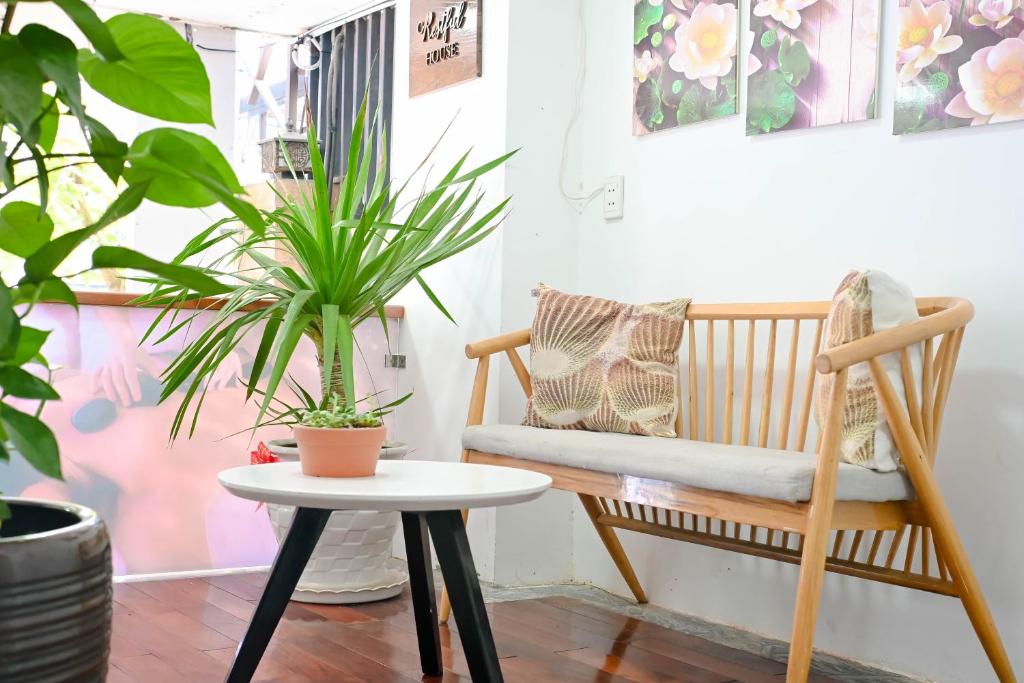 Restfull apartment-14 Mai Thuc Lan, My An , Da nang