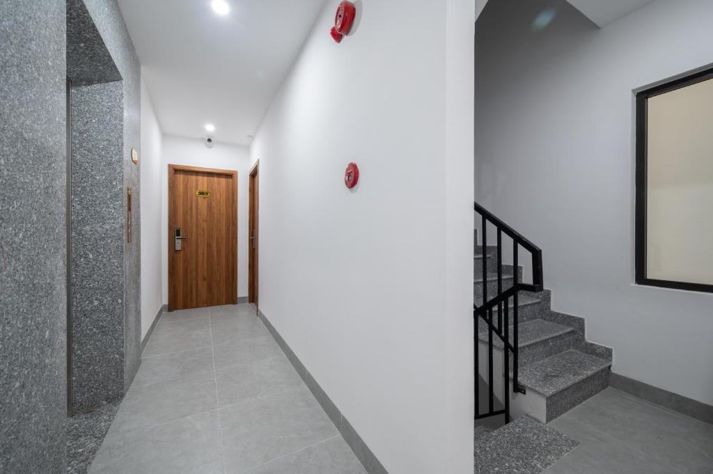Saluton House