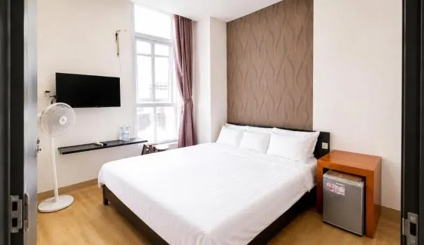 Phuong Thao Hotel - Near My Khe Beach - 400m