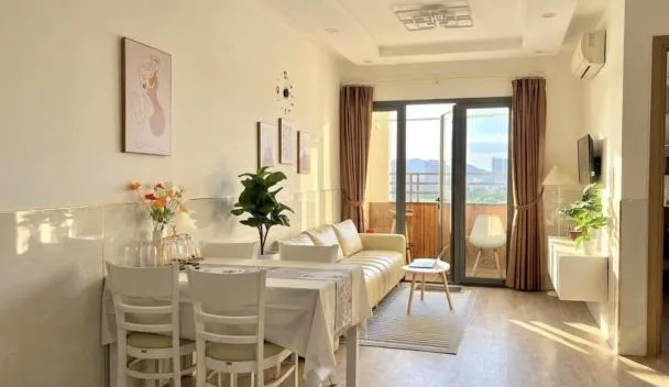 2 Bedrooms with Ocean Views, 1 min walk to My Khe Beach