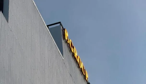 B Luxury Building
