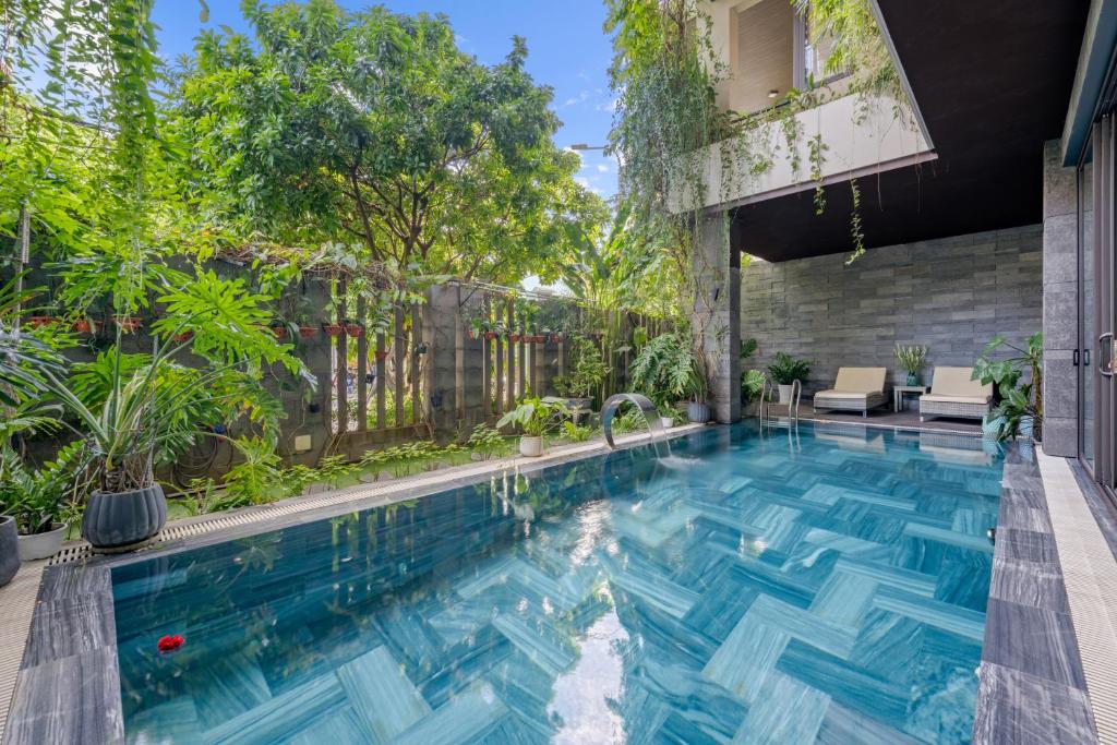 The Locals Hotel - Le Thuoc Da Nang