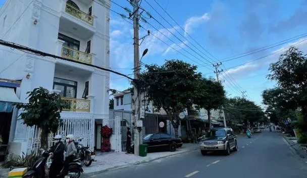 LAKSHMI APARTMENT & HOTEl DA NANG