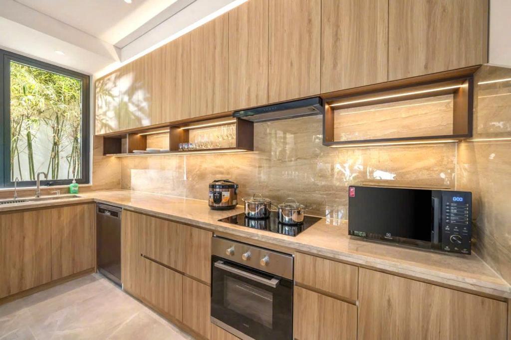 Villa seaview and apartment -Spa Da Nang Resort by JT group "Free pick up"