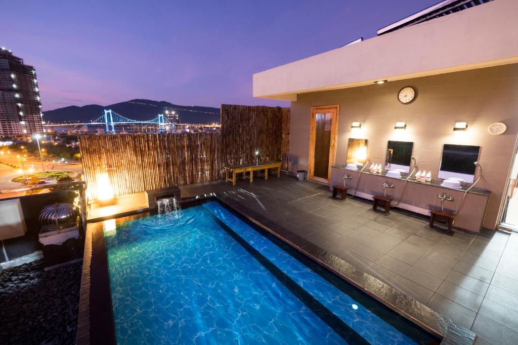Azumaya Hotel Da Nang