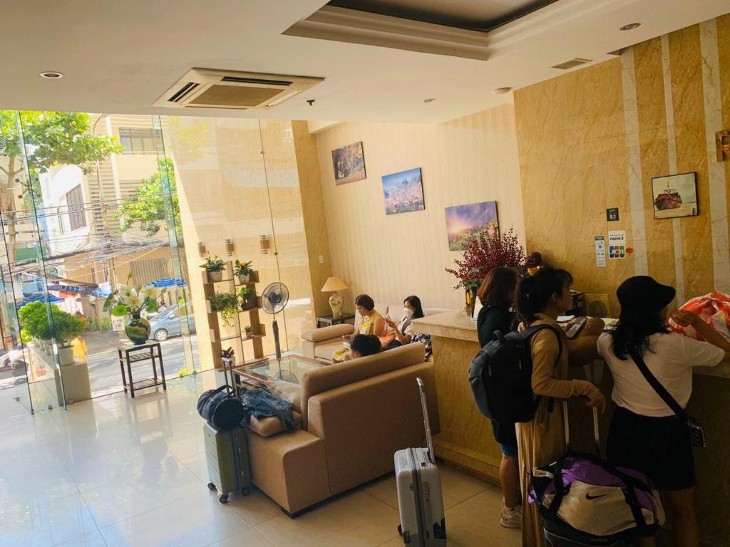 Nhat Linh Hotel & Suites Da Nang