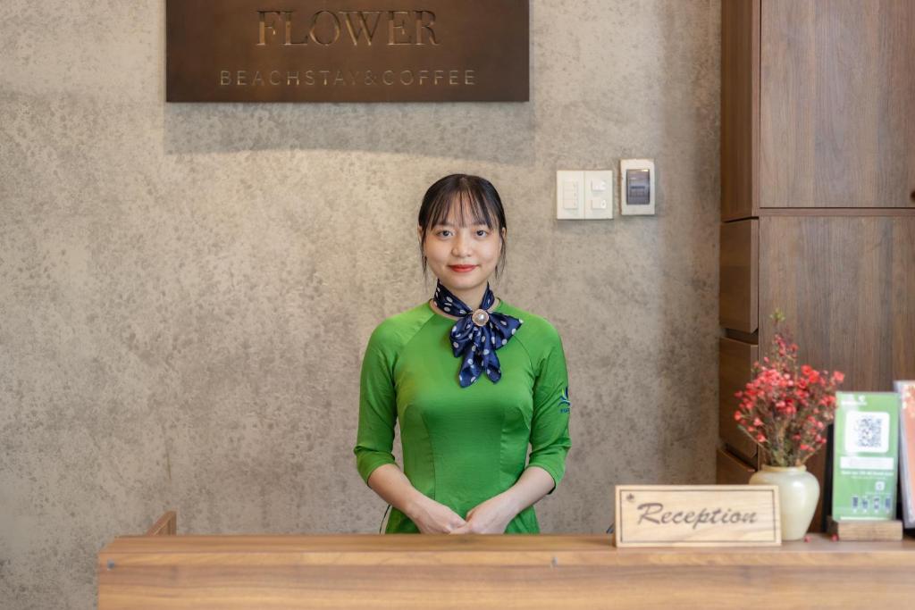 FLOWER BEACHSTAY & COFFEE