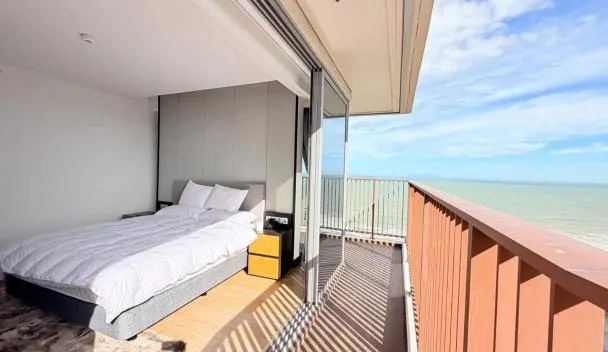 Soleil Luxury Apartment with Sea View