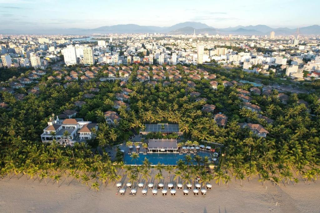 Premier Village Da Nang by DDH