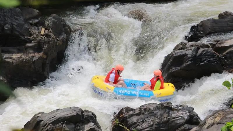 Tour Hòa Phú Thành 1 Ngày: Trải Nghiệm Trượt Thác Đà Nẵng Đầy Kịch Tính 5