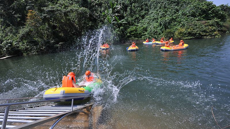 Tour Hòa Phú Thành 1 Ngày: Trải Nghiệm Trượt Thác Đà Nẵng Đầy Kịch Tính 2